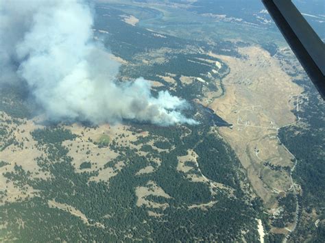 B.C. Wildfire Service dealing with nearly 400 fires, Cranbrook airport briefly closed